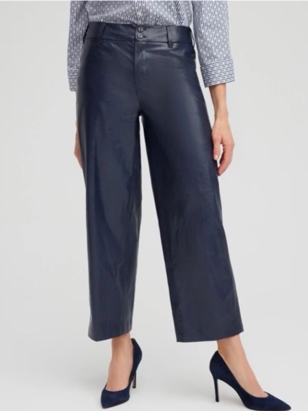 Chico’s Navy Faux Leather Wide Leg Ankle Pants Size 3.5 (18R) - Picture 2 of 9